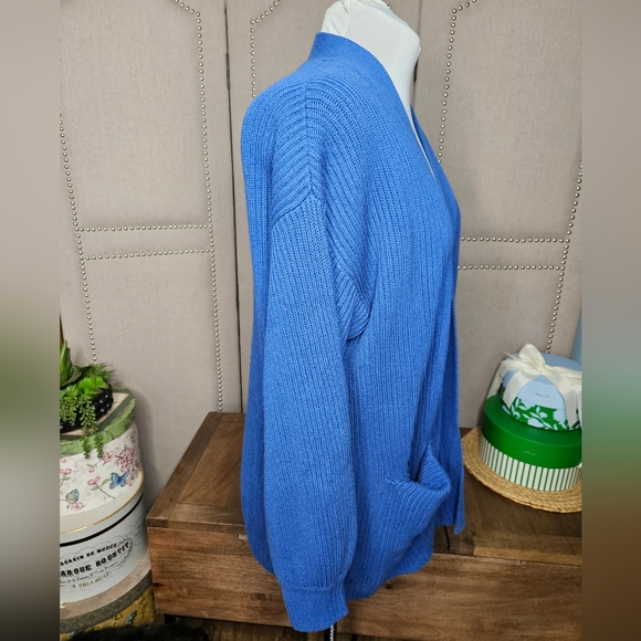 Quince 100% Organic Cotton Oversized Cardigan True Blue - Picture 3 of 16